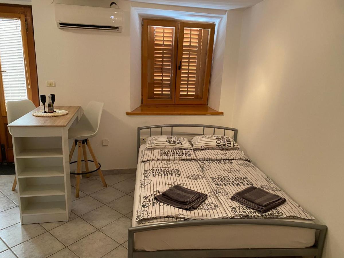 Apartment Rey Piran Bagian luar foto