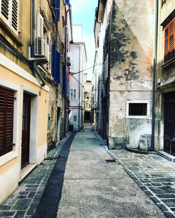 Apartment Rey Piran Bagian luar foto